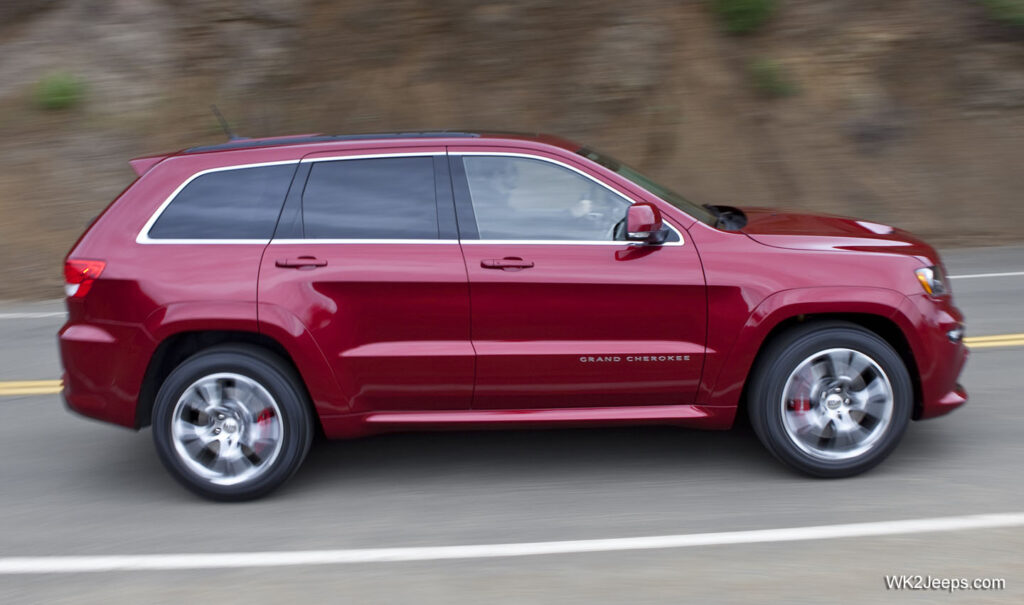 Jeep WK2 Grand Cherokee SRT-8