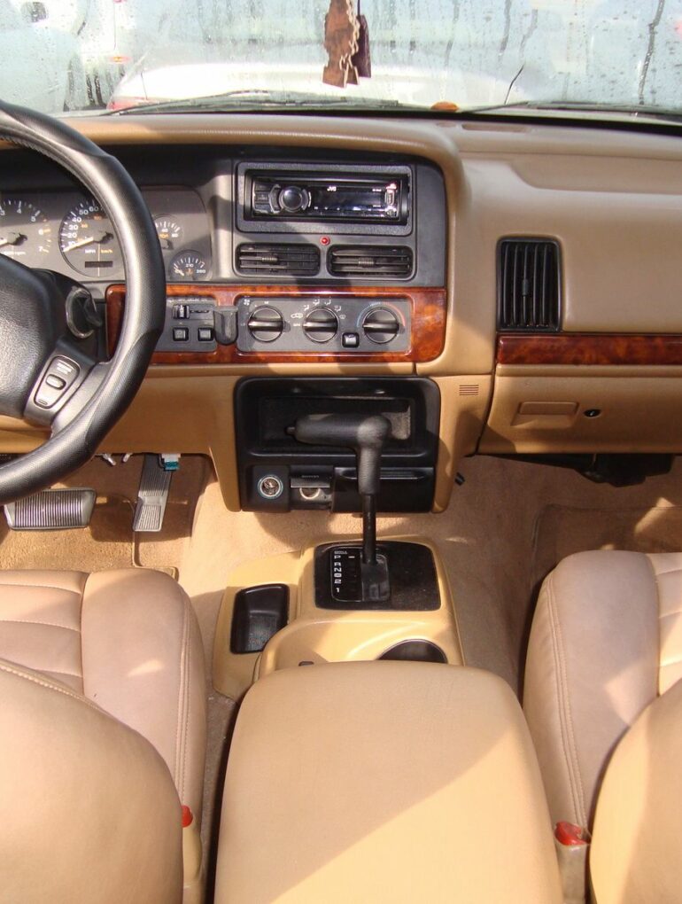 1999 jeep wj grand cherokee interior