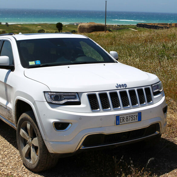 2014 Jeep Grand Cherokee wallpapers