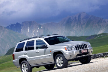 2002 Jeep Grand Cherokee wallpapers