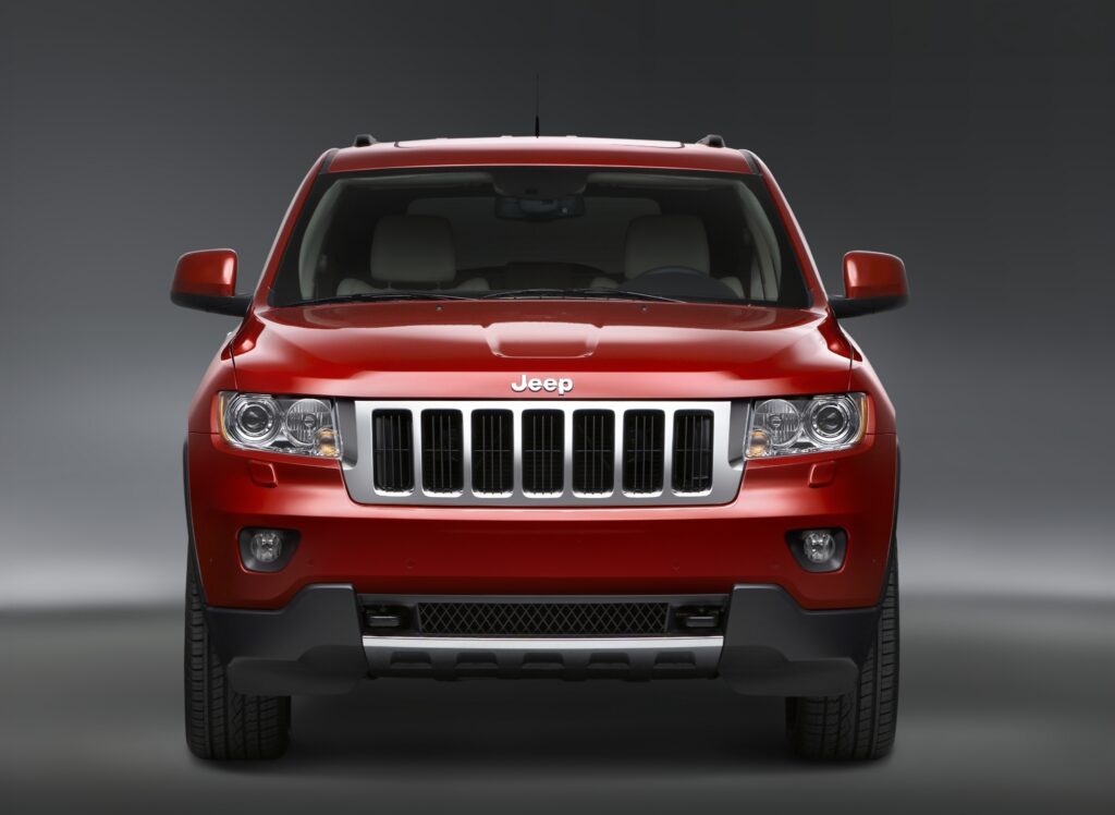 2010 Jeep Grand Cherokee wallpapers