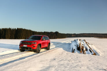 2016 Jeep Grand Cherokee wallpapers