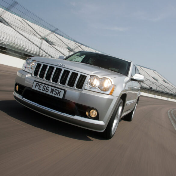 2006 Jeep Grand Cherokee wallpapers