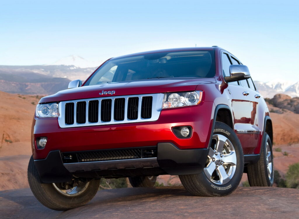 2010 Jeep Grand Cherokee wallpapers