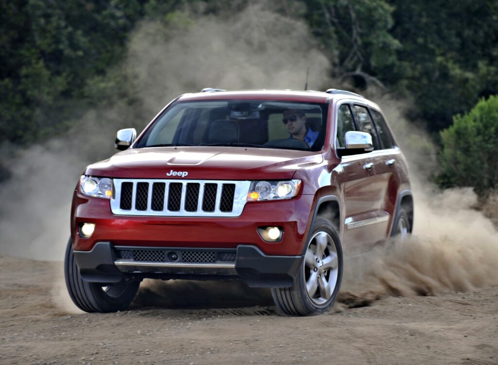 2010 Jeep Grand Cherokee wallpapers