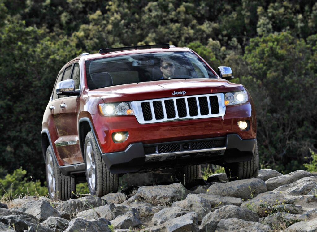 2010 Jeep Grand Cherokee wallpapers