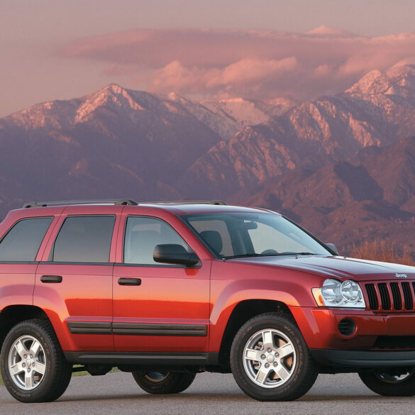 2005 Inferno Red Grand Cherokee