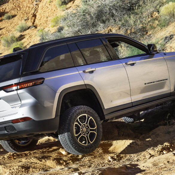 All-new 2022 Jeep® Grand Cherokee Trailhawk 4xe