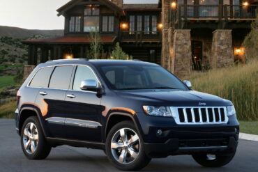 2010 Brilliant Black Grand Cherokee