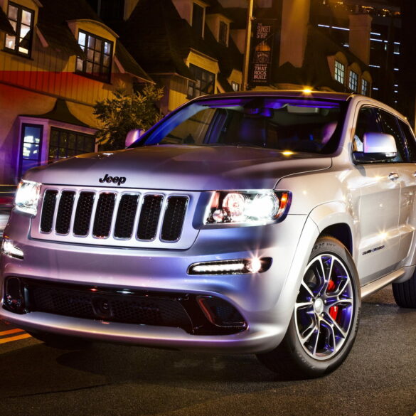 2011 Bright Silver Grand Cherokee