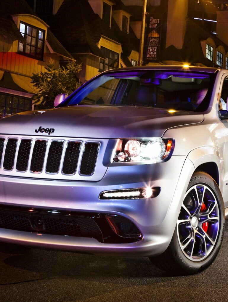 2011 Bright Silver Grand Cherokee