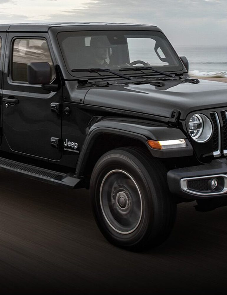 2022 black Jeep Gladiator